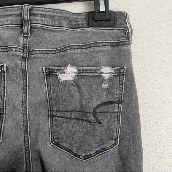 American Eagle Grey Distressed Super Hi Rise Jeggings Size 6 Short - Picture 5 of 8